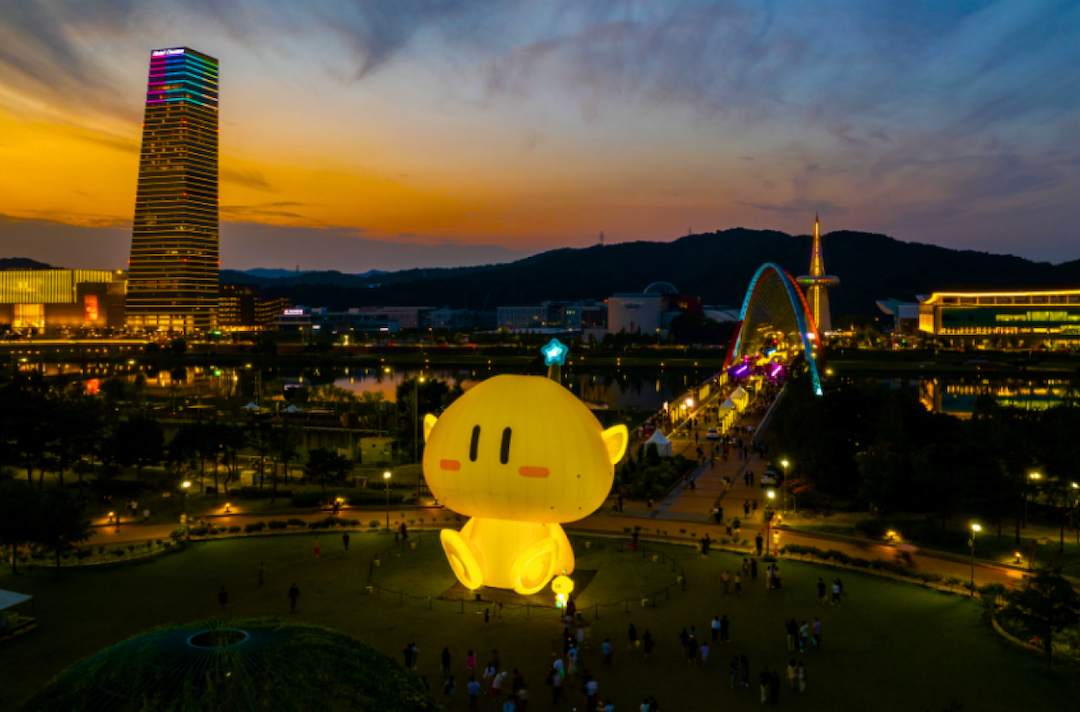 티르타 엠풀 사원